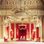 London: Buckingham Palace and Tea at The Clermont Hotel - The Balance of Costs and Benefits