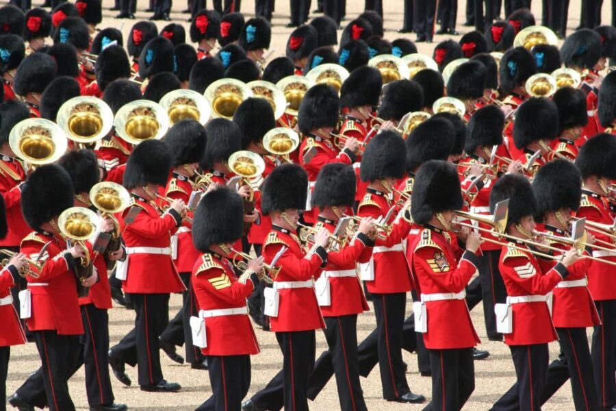 London: Buckingham Palace Changing of the Guard Guided Tour - FAQs