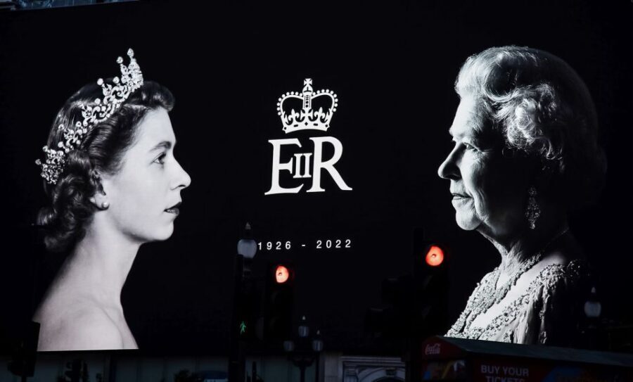 London: Buckingham Palace Entry & Changing of the Guard Tour - Exploring the Tour Itinerary in Detail
