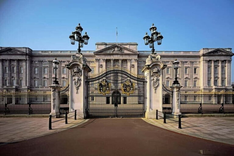 London: Buckingham Palace & Royal City Walking Tour - Practical Details and Value
