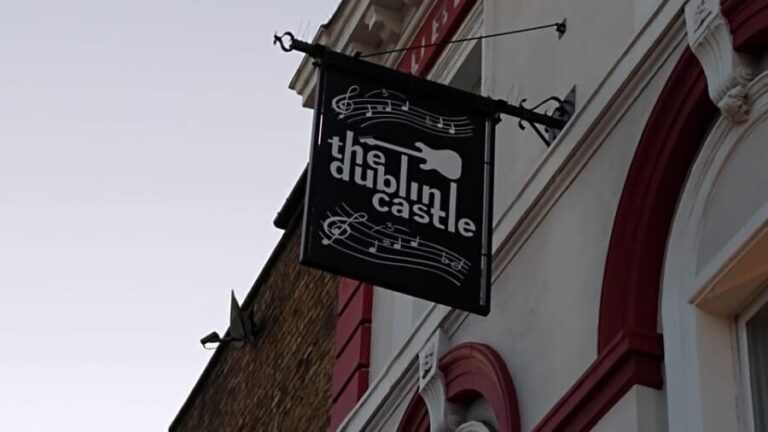 London: Camden Rock and Roll Music Walking Tour - Atmosphere and Experience