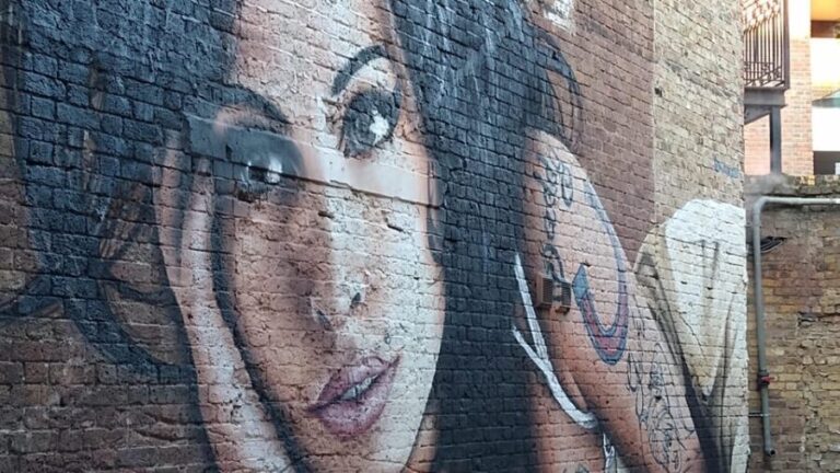 London: Camden Town Amy Winehouse Tour - A Detailed Look at the Camden Town Amy Winehouse Tour