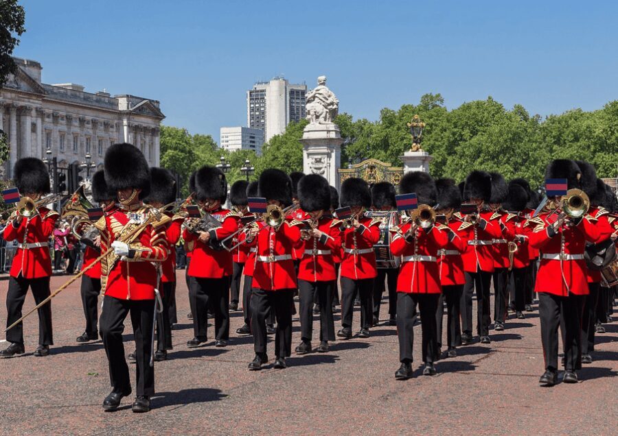 London: Changing of the Guard and Royal Palaces Walking Tour - Practical Details and Value