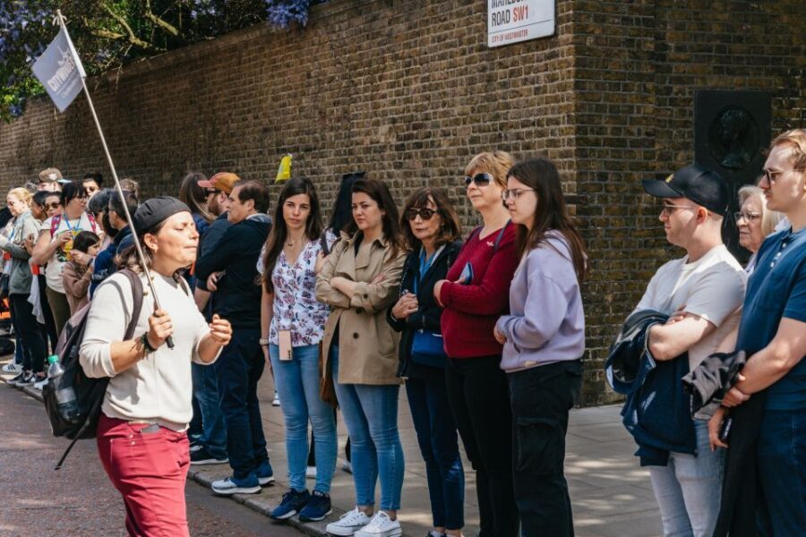 London: Changing of the Guard Tour by Buckingham Palace - Who Should Consider This Tour?