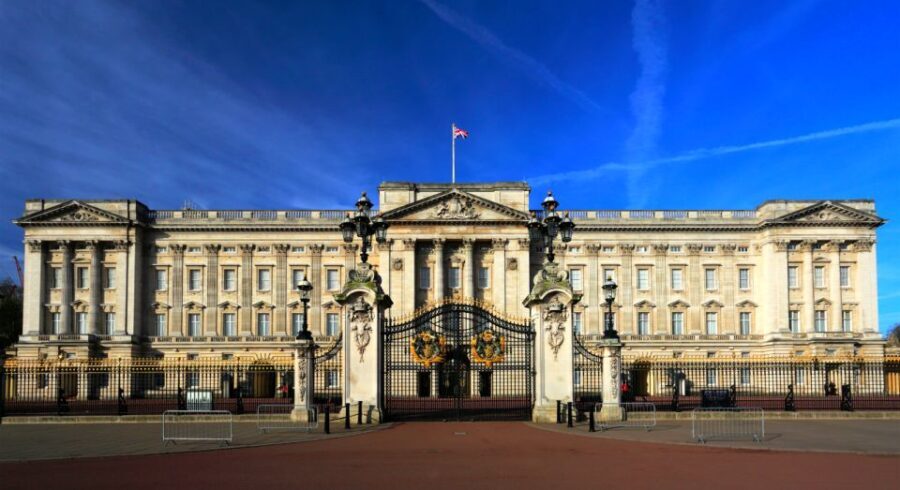 London: Changing of the Guard Walking Tour - The Value and Why It Matters