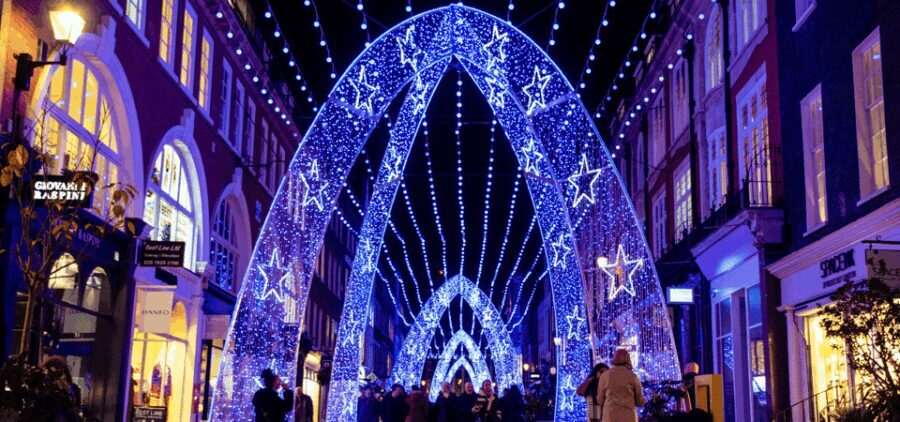 London: Christmas Lights Self Guided Walking Tour - Who Should Consider This Tour?