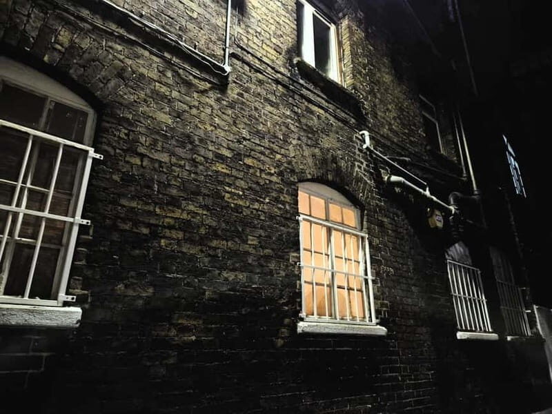 London: Dr Blood's Immersive Jack the Ripper Walking Tour - A Deep Dive into the Experience
