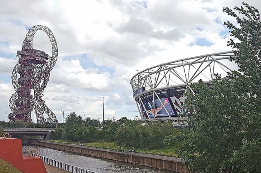 London Football and Stadiums Taxi Tour - An In-Depth Look at the London Football and Stadiums Taxi Tour