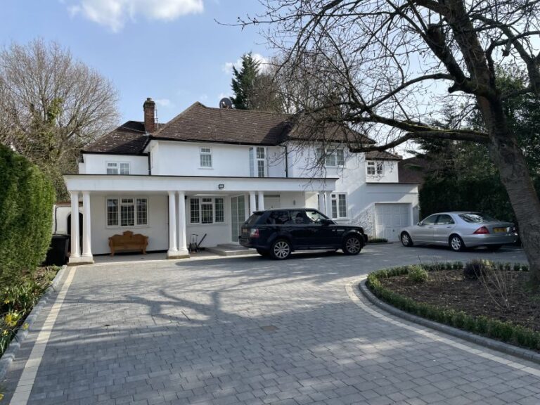 London: George Michael Tour by Black Taxi - A Closer Look at the George Michael Black Taxi Tour