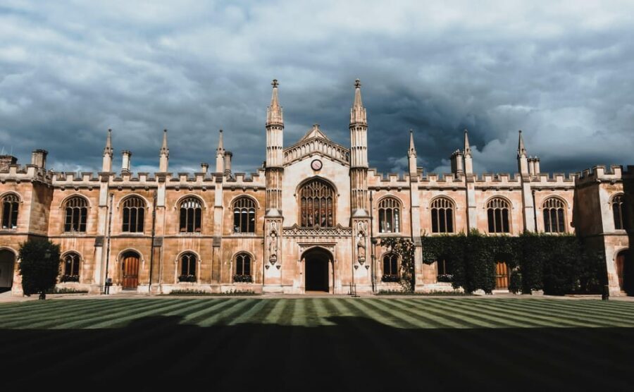 London: Guided tour of Cambridge - Sedan - Who Should Consider This Tour?