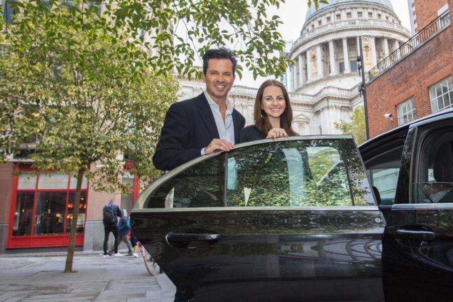 London In One Day Private tour with separate Tour Guide - FAQs