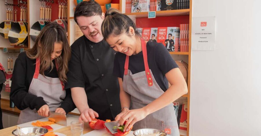 London: Korean Bibimbap Cookery Class with Wine - Who Would Love This Experience?