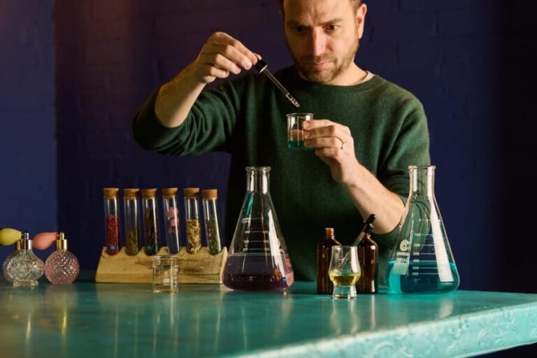 London: Make Your Own Gin Workshop with Take-home Bottle - The Details of the Greenwich Gin Workshop