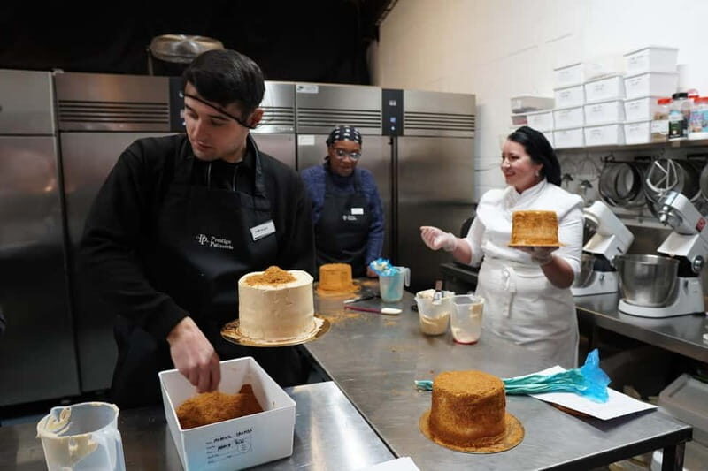 London: Medovik Cake Masterclass with Prosecco - Why This Class Stands Out