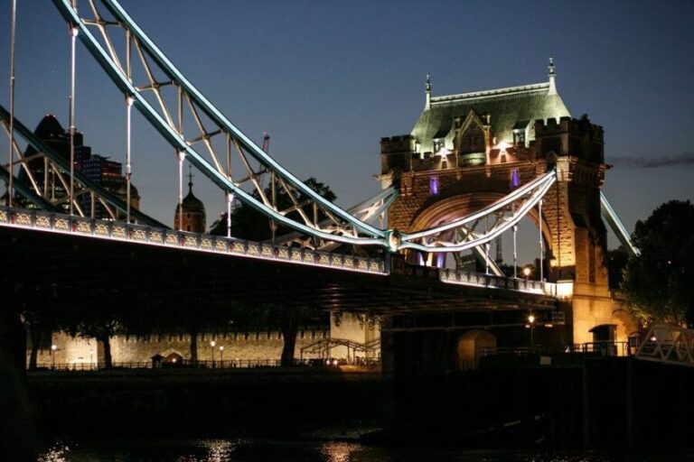 London: Murder Mystery Cruise With 3-Course Dinner - Practical Details and Tips