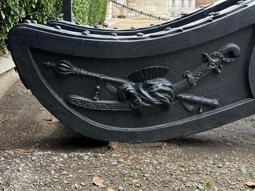 London: Muslim History Walking Tour - A Closer Look at the Muslim History Walking Tour