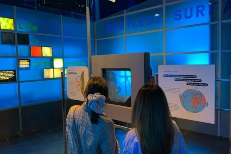 London: Natural History Museum Private Tour & Skip the line - An In-Depth Look at the Tour Experience
