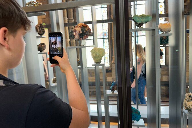 London Natural History Museum with Dinosaurs Gallery Private Tour for Kids - The Practicalities: Logistics and Tips