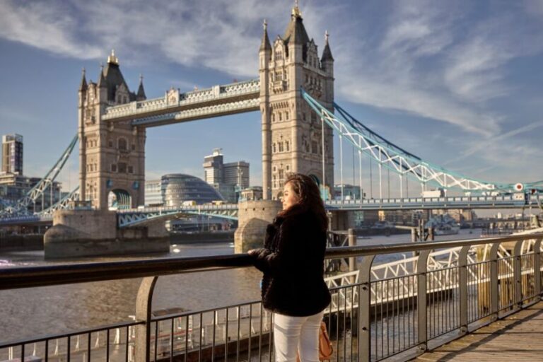 London: Private 30-Minute Photo Shoot at Tower Bridge - Practical Details and Considerations