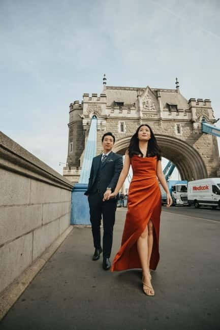 London: Private Engagement Photoshoot in the Big City - Why This Tour Offers Great Value