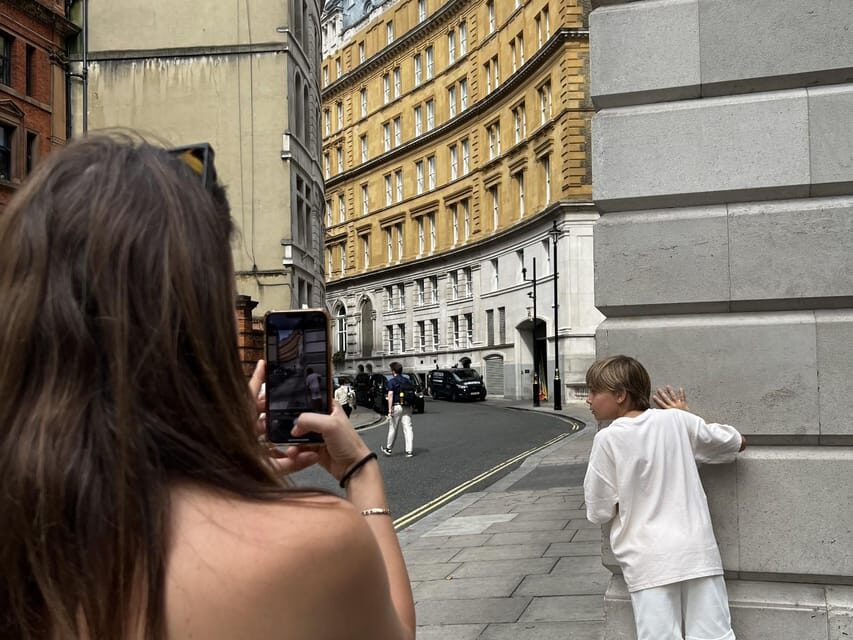 London: Private Family Harry Potter Movie Locations & Cruise - A Deep Dive into the Magic of the Tour