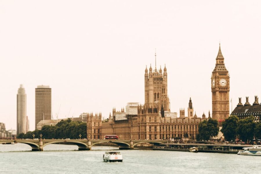 London: Private Self Guided Tour with a Chauffeur - An Honest and Practical Review of the London Chauffeur Experience