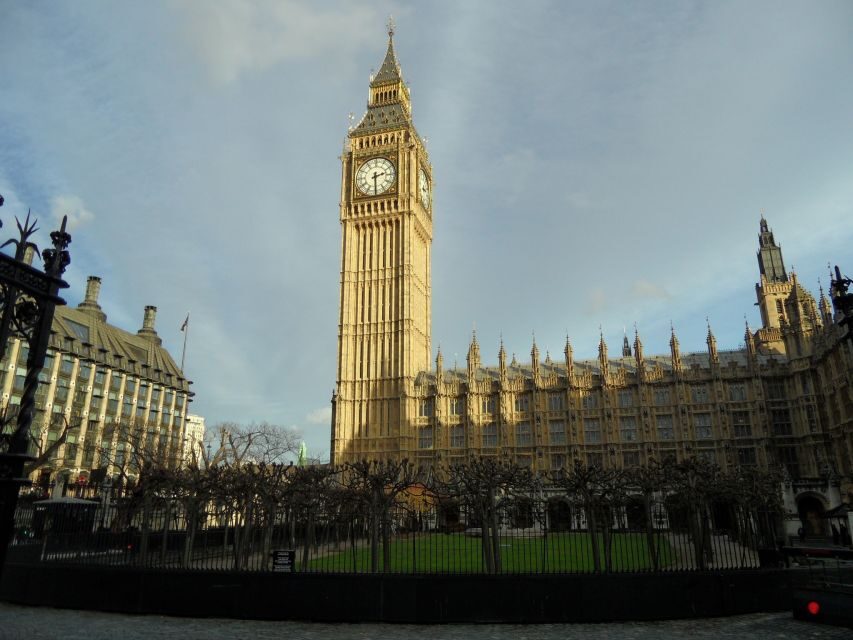 London: Private Walking Sightseeing Tour - The Sum Up