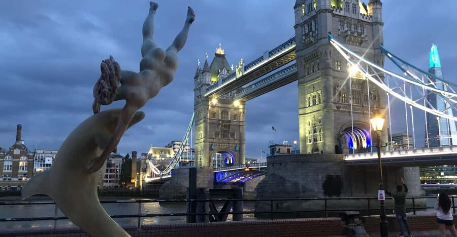 London River Walk and Hidden Gems Pub Hopping Experience - The Sum Up