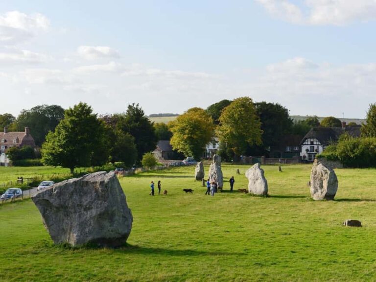 London: Stonehenge, Avebury & Silbury Hill Day Trip - An In-Depth Look at the Day Trip