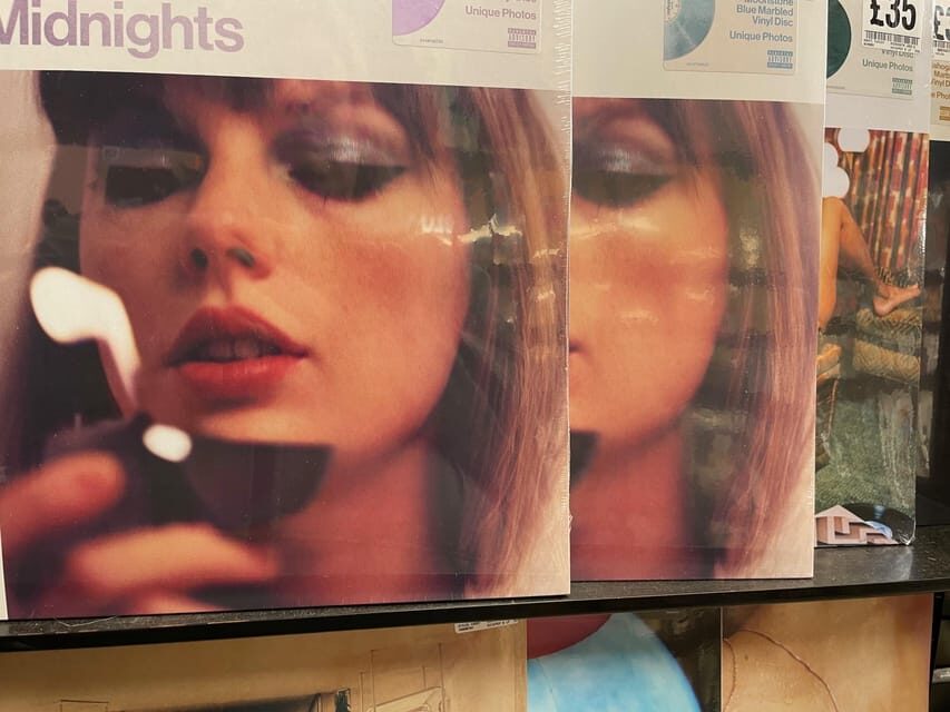 London: Taylor Swift London Boy Walking Tour - What’s Included and What’s Not