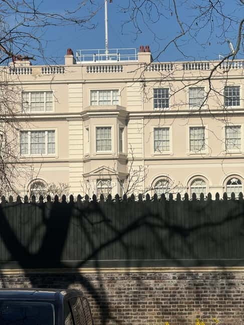 London: The Crown Royal Palaces and Royal Parks Walking Tour - Who Would Love This Tour?