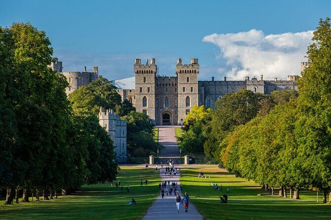 London to Southampton Private Transfer - The Journey Breakdown: From London to Southampton