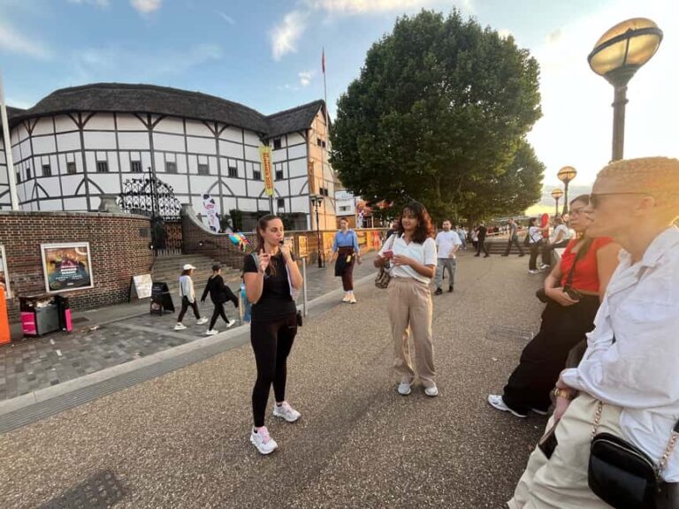 London: Twilight Walking Tour of Legends and Landmarks - A Detailed Look at the Twilight Tour Experience