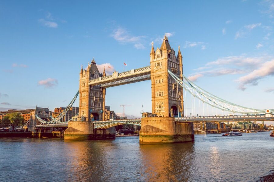 London: Vintage Bus Tour and London Eye Ticket - The Value of This Tour