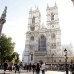 London Vintage Bus Tour with Cream Tea at Harrods - FAQ