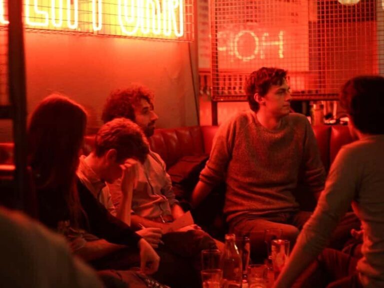 London: West End Pub Tour with Fish and Chips - In-Depth Look at the West End Pub Tour