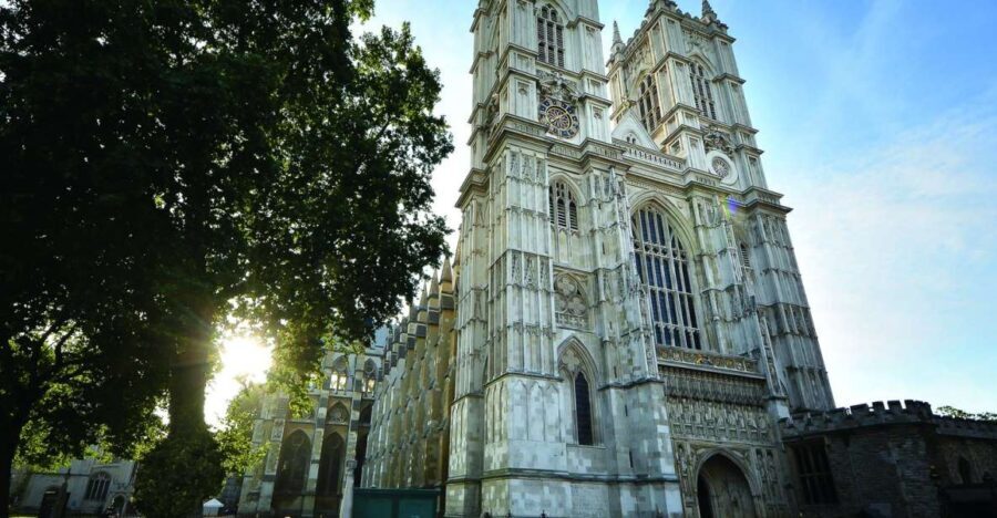 London: Westminster Abbey Entrance Ticket - A Deep Dive into Westminster Abbey: What You Can Expect
