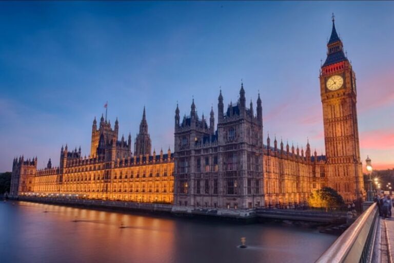 London: Westminster Abbey Guided Tour - Exploring Westminster Abbey’s Architectural Marvels