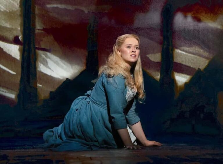 London's West End: Ticket to Les Misérables - Why This Experience Offers Great Value