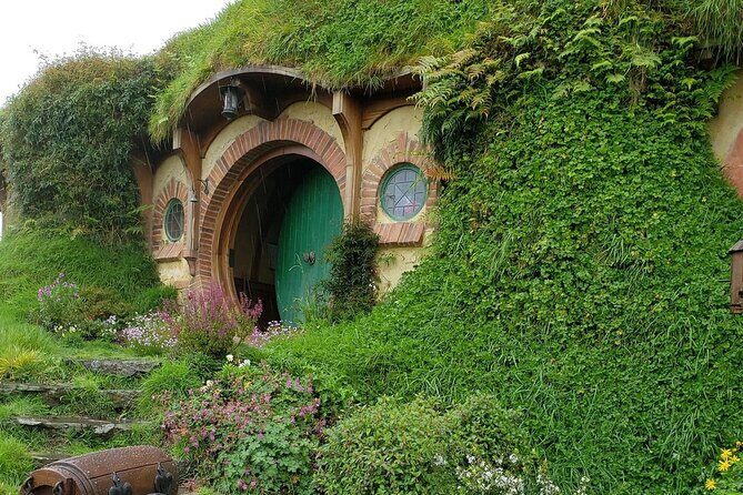 Lord of the Rings : 2-Day Private Tour from Auckland - The Practicalities: Comfort, Cost, and Flexibility