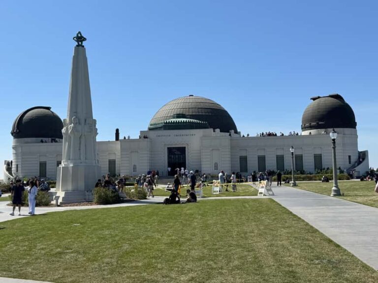 Los Angeles: 4.5-hour tour in an SUV Hollywood/Beverly Hills/G. Observatory - FAQs