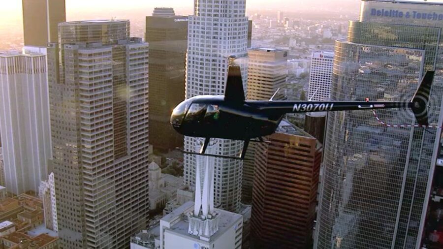 Los Angeles: Downtown Landing Helicopter Tour - The Pilot and Guides: Making the Difference