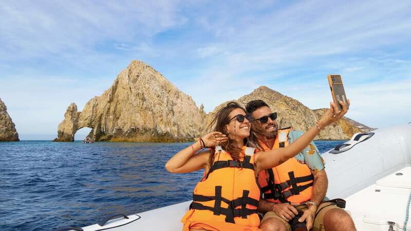 Los Cabos Famous Arch cruise, City tour and Lunch - The Natural Marvel: The Boat Ride to the Arch & Sea Lions