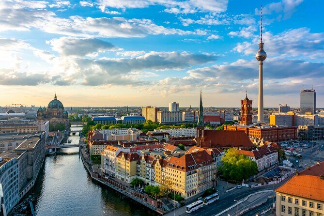 Love and War in Berlin: Self-Guided Story Puzzle Walk - Why the Price Represents Good Value