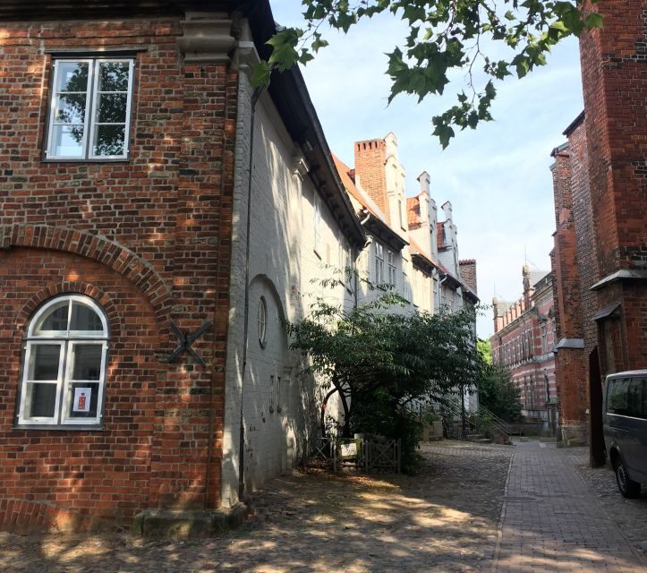 Lübeck: Backyards and Town Houses Private Guided Tour - A Detailed Look at the Tour Experience