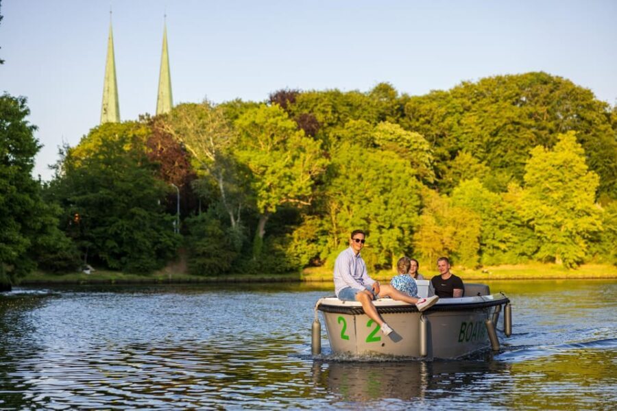 Lübeck: Electric Boat Rental - without driving licence - Why This Experience Stands Out