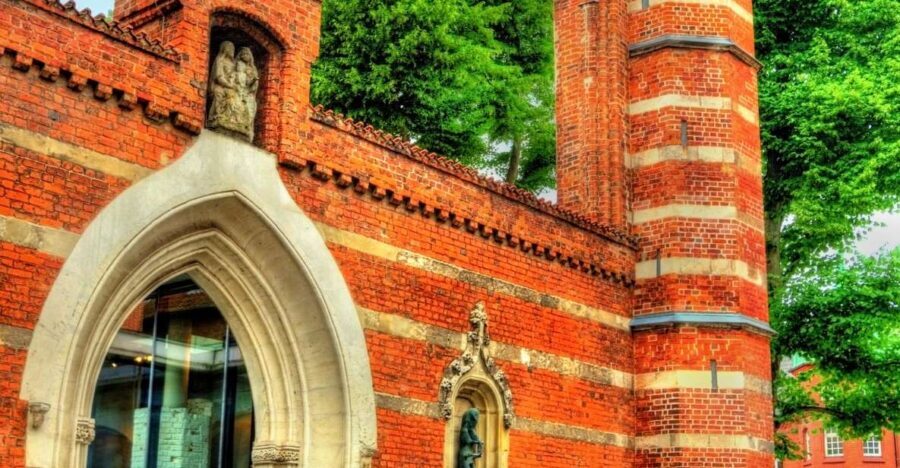 Lübeck: St. Anne's Museum with City Walking Tour Option - Who Should Consider This Tour?