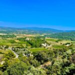 Luberon, Roussillon & Gordes Half-Day Tour from Avignon - Gordes: A Classic Hilltop Village