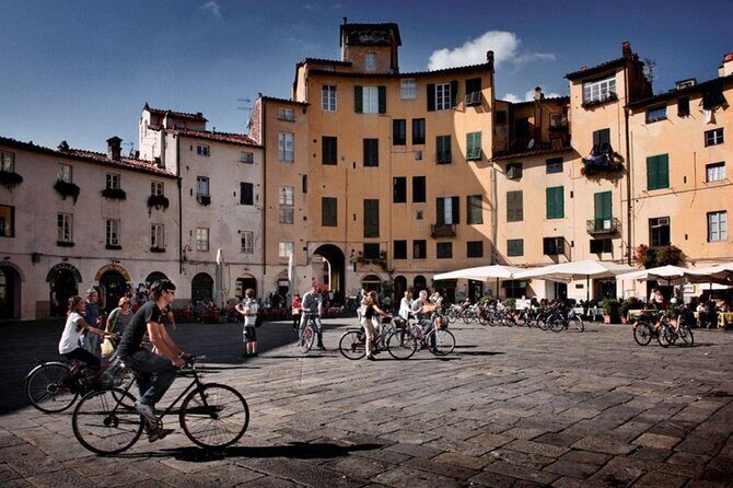 Lucca: Self-Guided Tour by Bike with MAP - Detailed breakdown of the experience