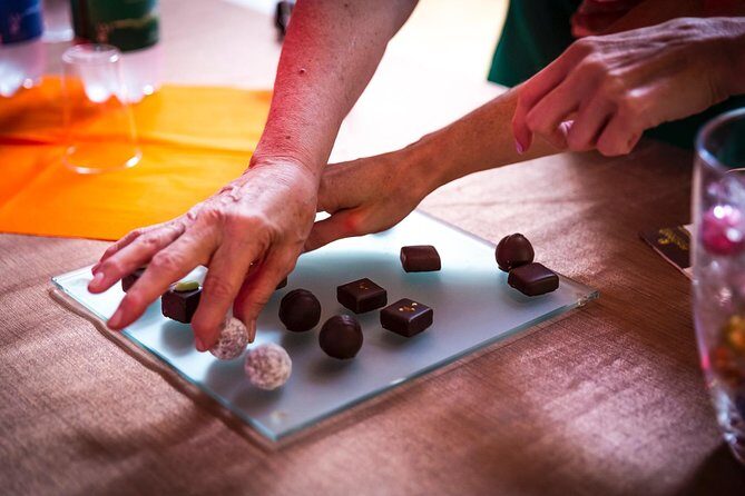 Lucerne CH Experience: Cheese, Chocolate, Chapel Bridge & Château - Who Should Consider This Tour?